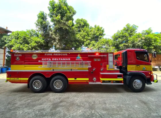 FIRE TRUCK FIRE TRUCK 10.000 W  2 ~blog/2025/7/23/whatsapp_image_2025_06_02_at_10_26_10